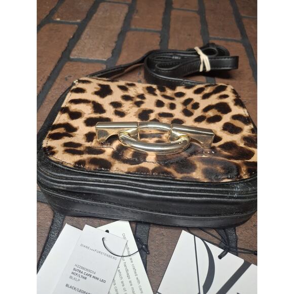 Diane Von Furstenberg Sutra Cafe Mini Leo Crossbody Purse 348$ Retail - Picture 4 of 11
